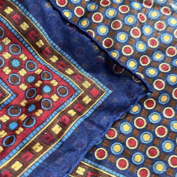 Vintage Gucci Small Square Semi Sheer Scarf - Picture 4 of 6